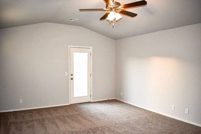 Foto del edificio - Your new home in Stone Horse is waiting for you! Come see this beautiful 3 bedroom, 2 bath home!