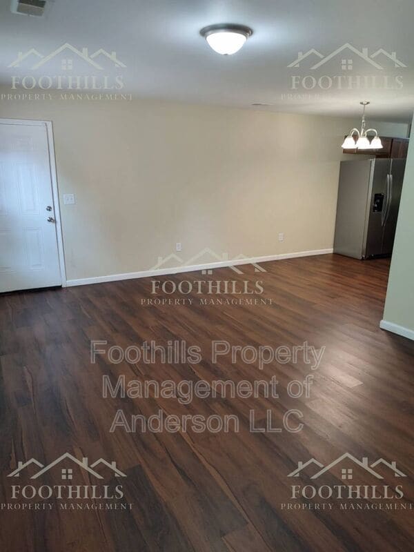 Foto del edificio - 110 Townsley Ct
