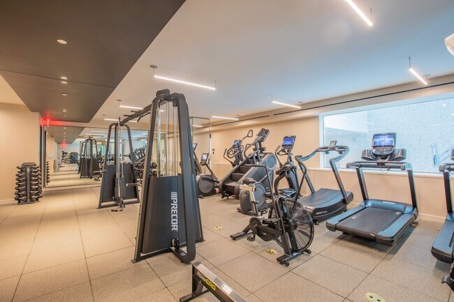 Foto del edificio - Luxurious 1 BR/1.5 BA Condo in Southwest W...