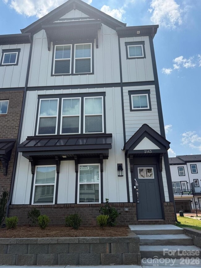 Building Photo - 2143 Hawksworth Ln