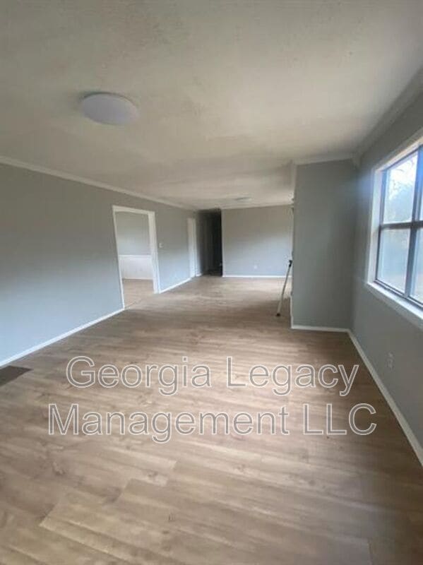 Building Photo - 53 Banks Dr