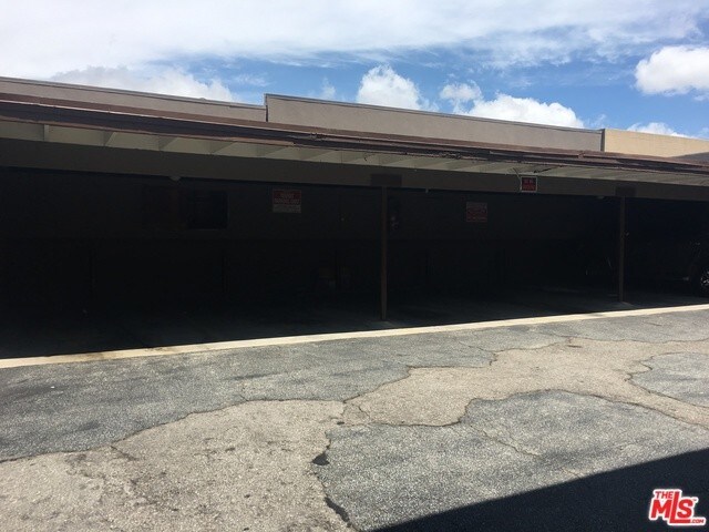 Building Photo - 815 Glenway Dr