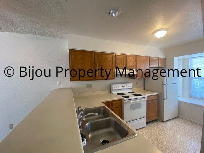 Foto del edificio - Gold Hill Townhome