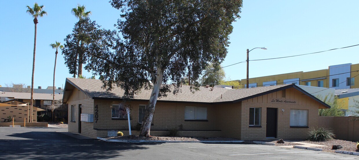 Primary Photo - 4207 N 9th St