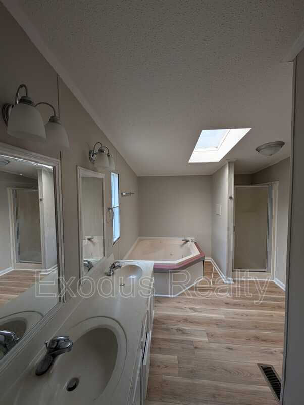 Foto del edificio - 152 Pine Haven Dr