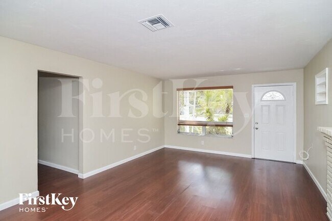 Foto del edificio - 3141 SW 17th St