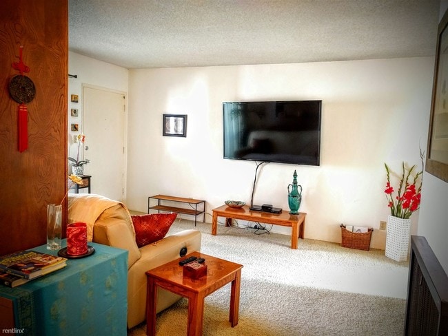 Building Photo - 1569 Chalcedony St