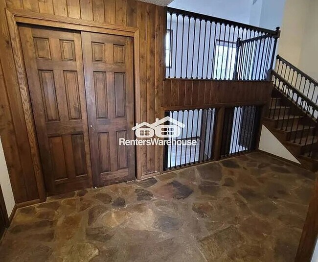Foto del edificio - 18705 Partridge Cir