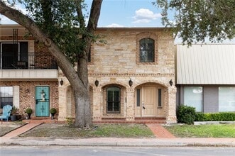 Building Photo - 17 S 5th St