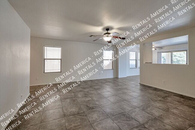 Foto del edificio - 757 E Cowboy Cove Trail