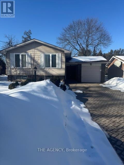 Building Photo - 63 Centre St E