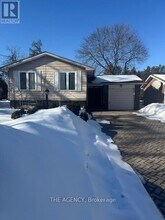 Building Photo - 63 Centre St E