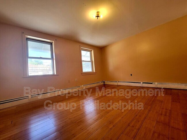 Building Photo - 412 Long Ln