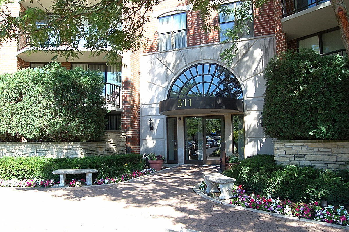 Primary Photo - 511 Aurora Ave