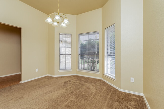 Building Photo - 11825 Hickory Garden Dr