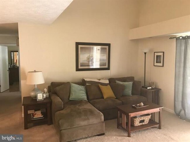 Foto del edificio - 7800 Willow Point Dr