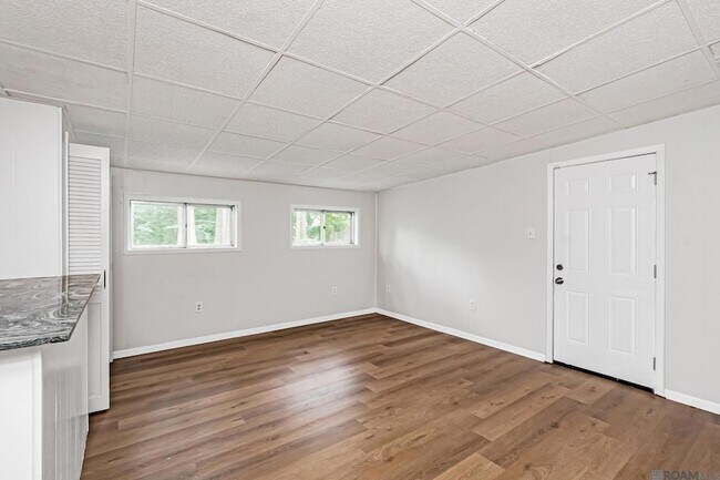 Building Photo - 8131 Sholar Dr