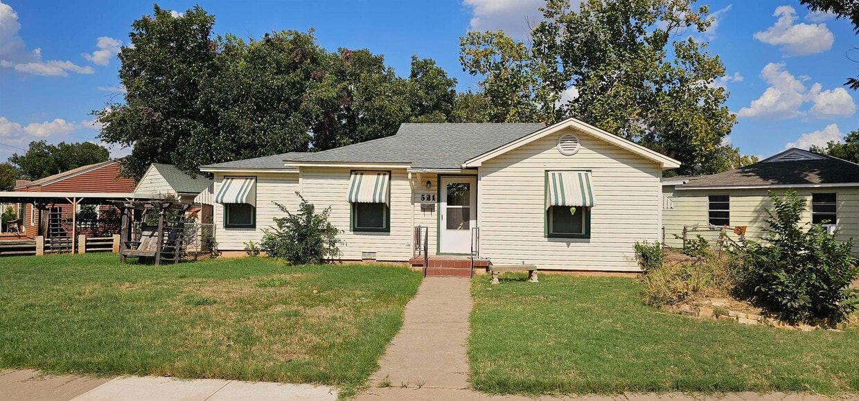 Foto principal - 521 W Inwood Dr