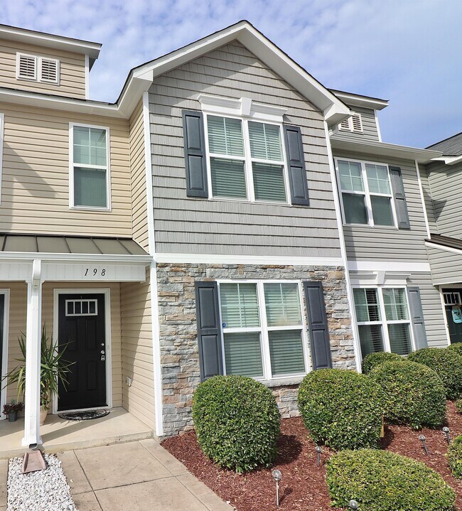 Foto del edificio - 198 Collinwood Dr