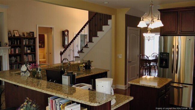 Foto del edificio - 158 Sherwood Ln