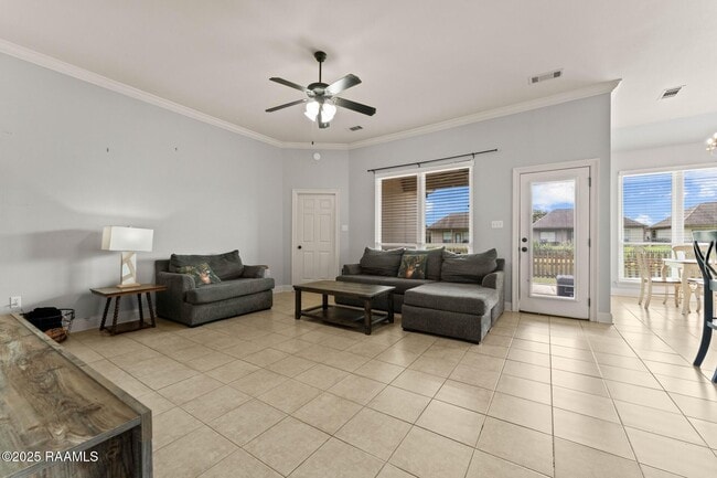Foto del edificio - 2934 Nicholson Lake Dr