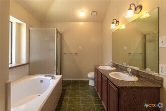 Building Photo - 205 Tomahawk Dr