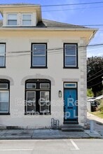 Building Photo - 131 Fairground Ave