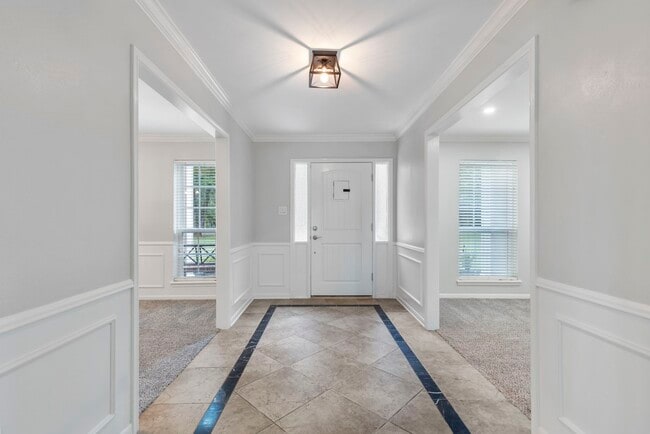 Building Photo - 4010 Briar St