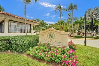 Building Photo - 4222 Inverrary Blvd