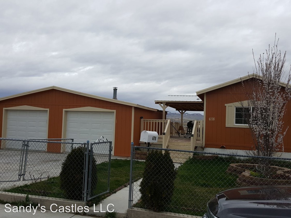 Primary Photo - 678 Bullion Rd