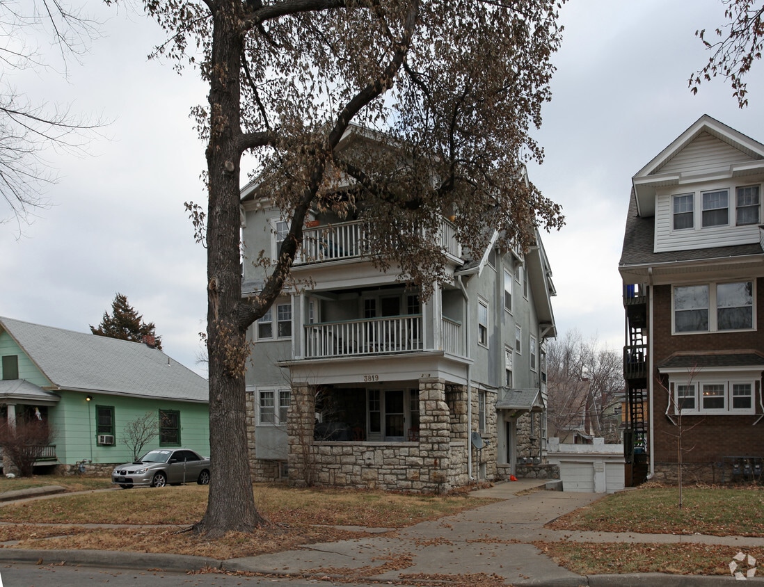 Building Photo - 3819 Wyoming St
