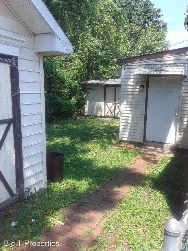 Building Photo - 3 br, 1 bath House - 115 Louise Rd