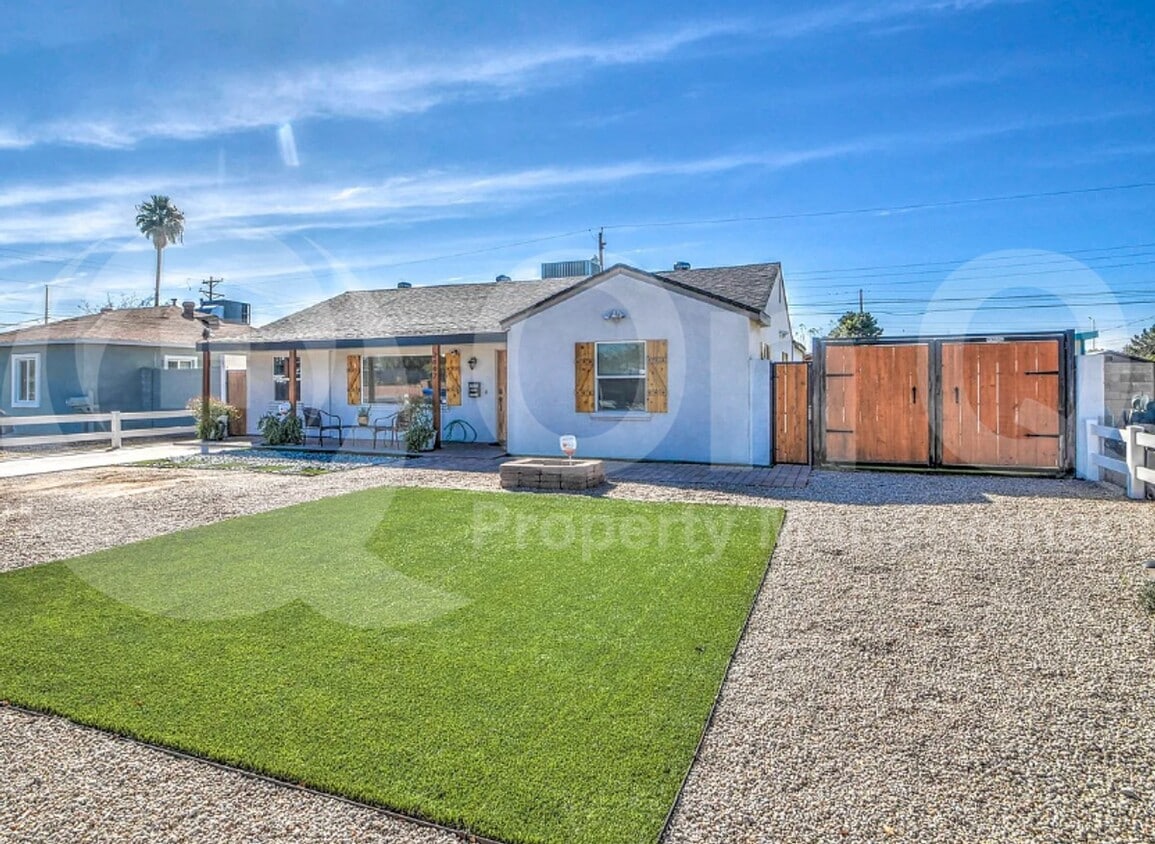 Building Photo - 2607 W San Miguel Ave