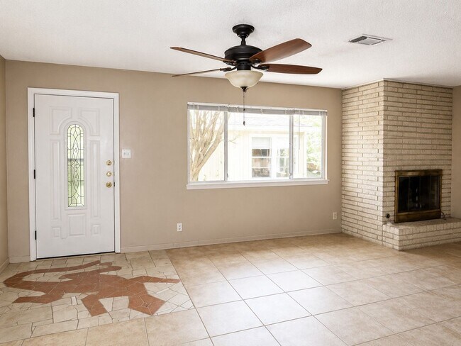 Foto del edificio - 3105 Whitis Ave