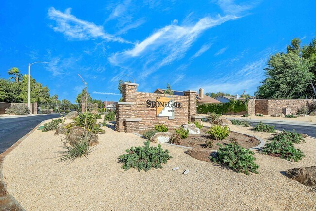 Building Photo - 40945 Marble Ct