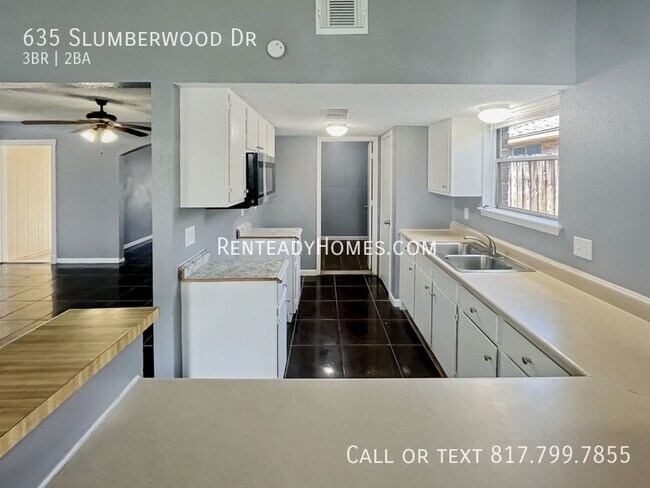 Building Photo - 635 Slumberwood Dr