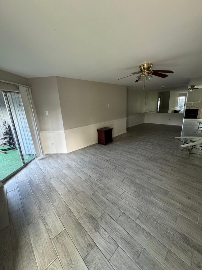 Foto del edificio - 8787 Brae Acres Rd