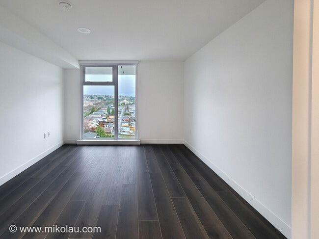 Photo du bâtiment - 8181 Chester St