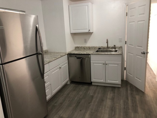 Foto del edificio - 443 N Ridge Ave