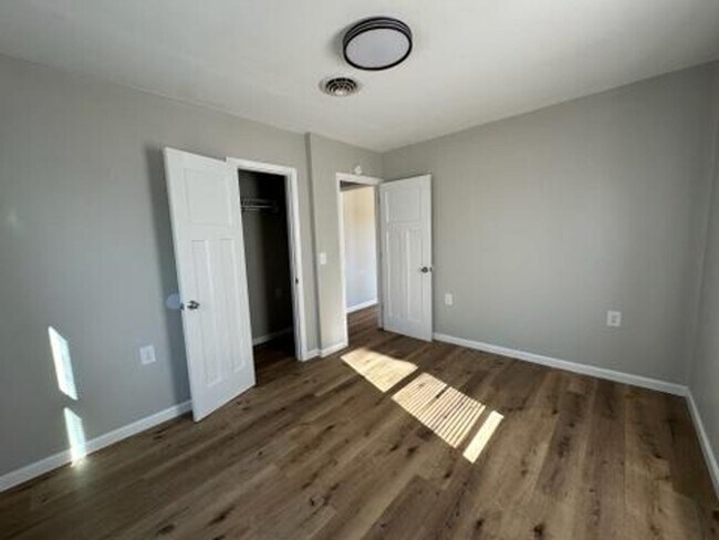 Building Photo - Beautifully remodeled 2 bedroom home
