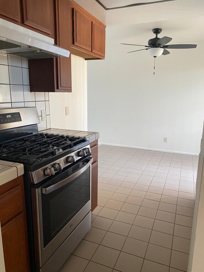Building Photo - 1337 S Gaffey St