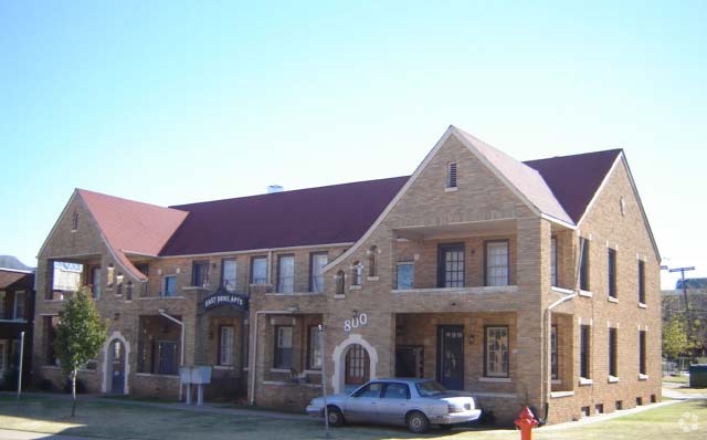 Building Photo - East Drive Apartments