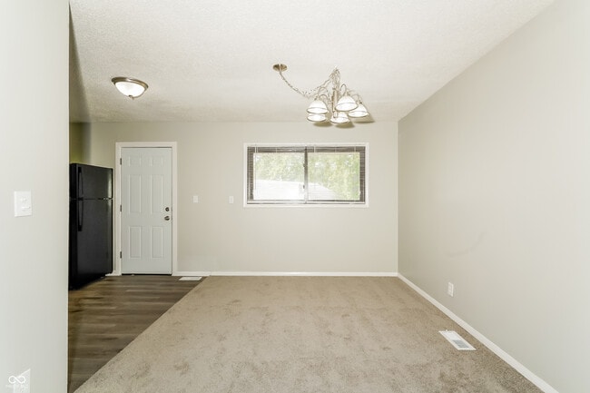 Building Photo - 3730 Erin Dr