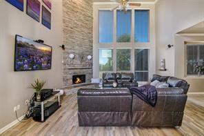 Building Photo - 930 Lakeridge Dr