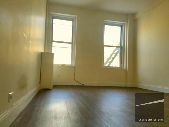 Building Photo - 2416 29th St