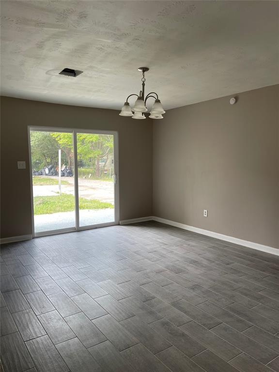 Building Photo - 6705 Lockwood Dr