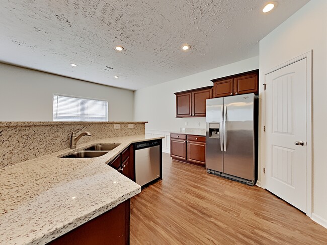 Building Photo - 2630 Salem Glen Crossing