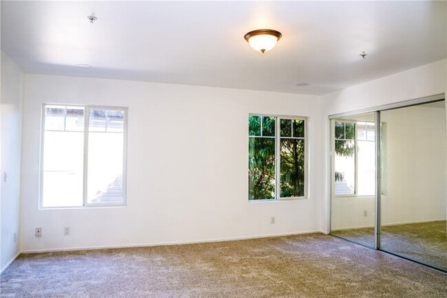 Foto del edificio - Craftsman-Style 3BR Home with Garage & Private Patio in North Monrovia