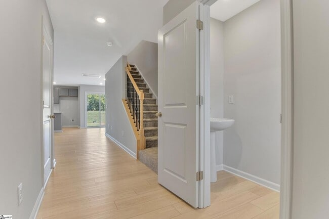 Foto del edificio - 3040 Willow Rd