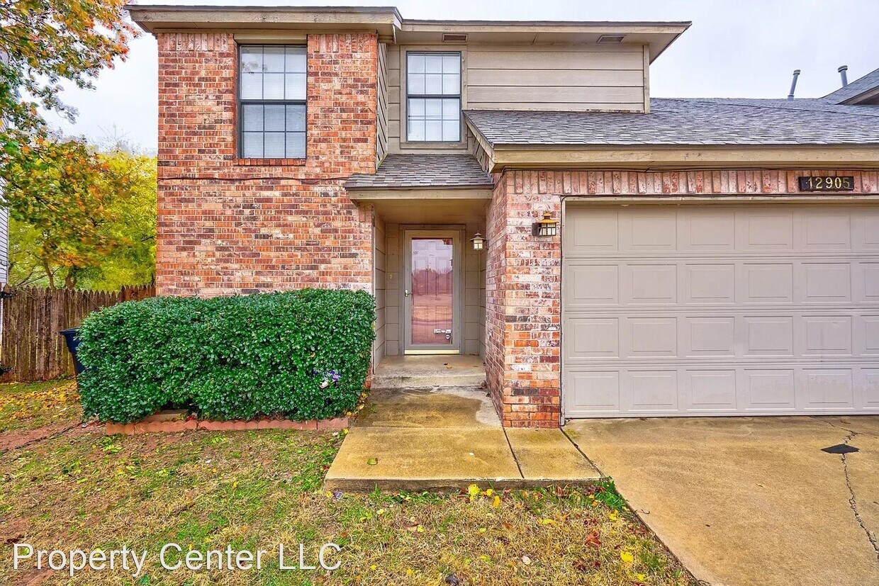 3 br, 2.5 bath House 12905 Carrie Ct House Rental in Oklahoma City